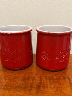 La Fermiere Limited Edition “Bisou Bisou” Pots in Red (Set of 2)
